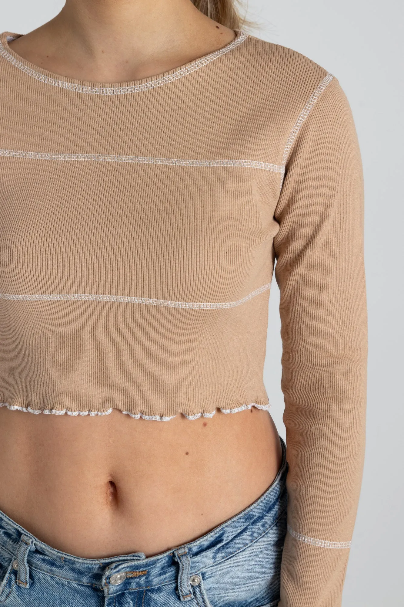 Daisy Street Contrast Stitch Crop Top