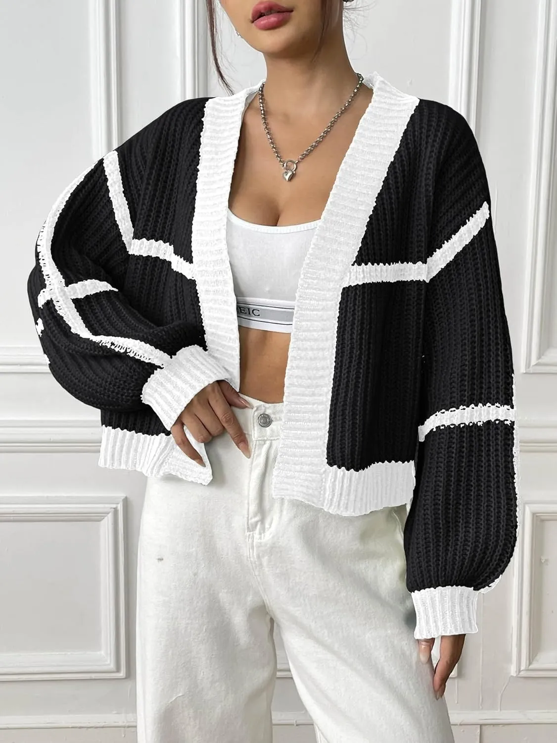 utcoco Women's Cropped Long Sleeve Cardigan Sweaters Casual Loose Open Front Color Block Chunky Knit Sweater Coat