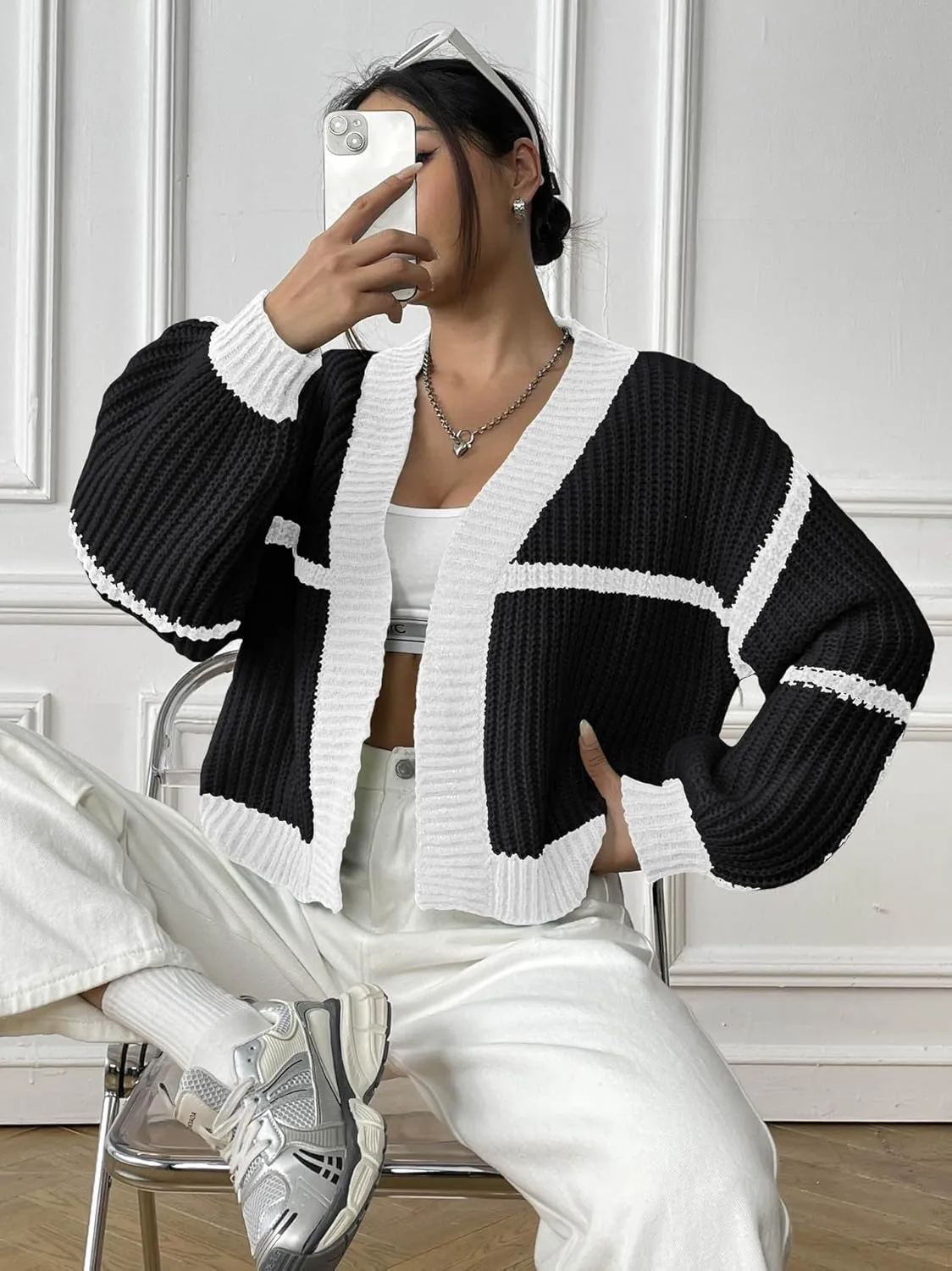 utcoco Women's Cropped Long Sleeve Cardigan Sweaters Casual Loose Open Front Color Block Chunky Knit Sweater Coat