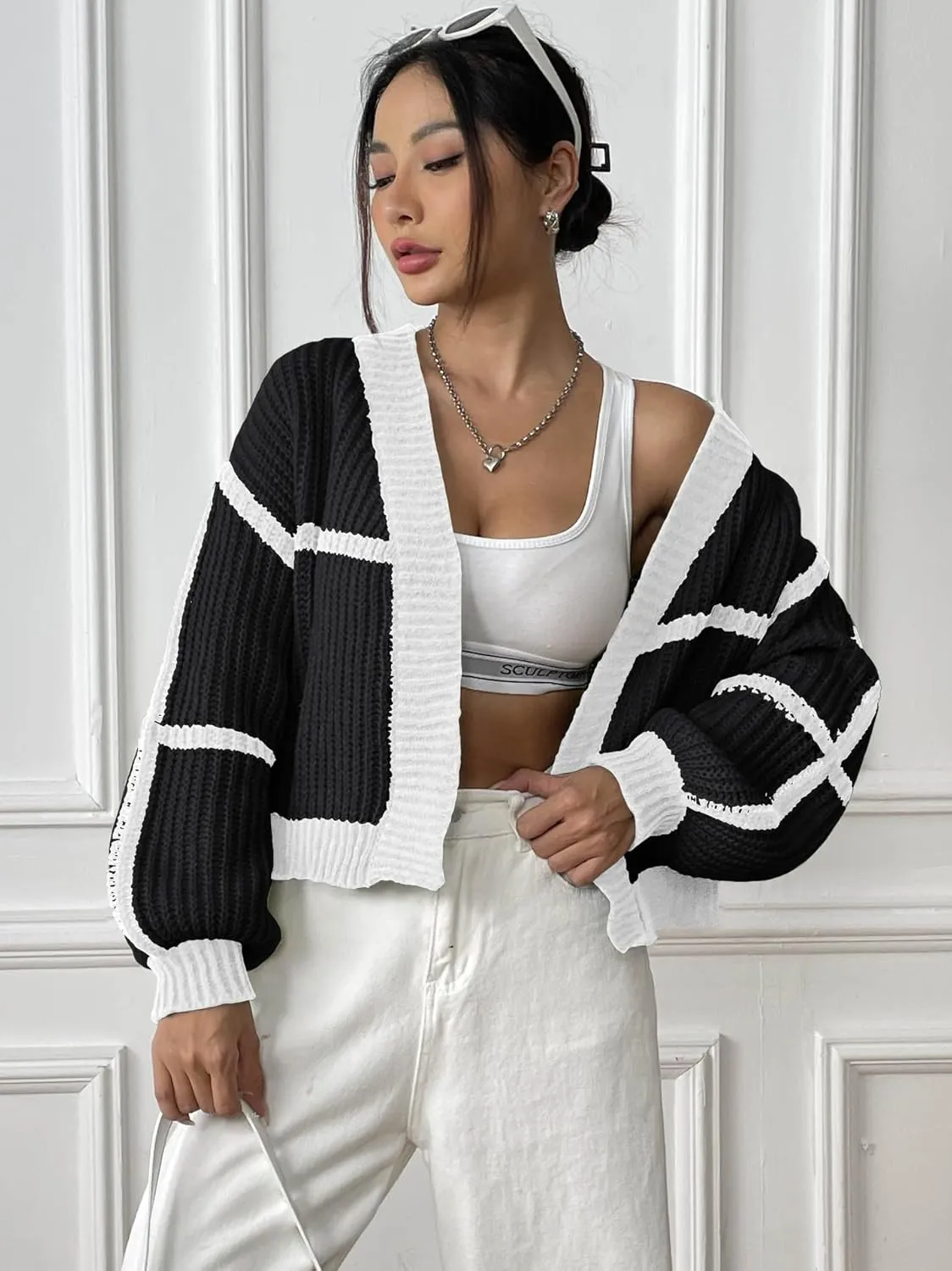 utcoco Women's Cropped Long Sleeve Cardigan Sweaters Casual Loose Open Front Color Block Chunky Knit Sweater Coat